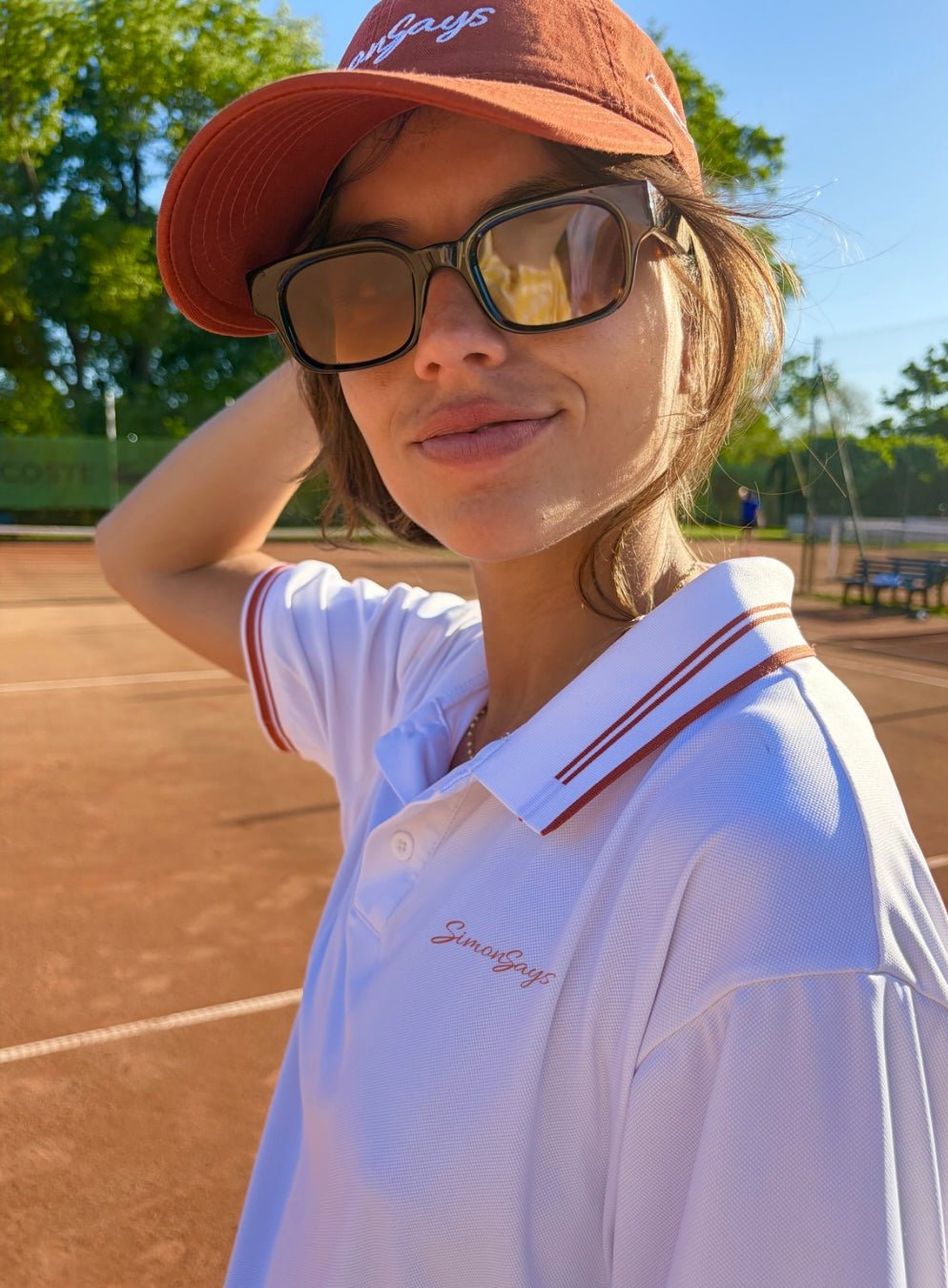 Polo SimonSays porté femme- Vêtements de tennis Simon Says